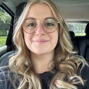 Meet your Posher, Mally